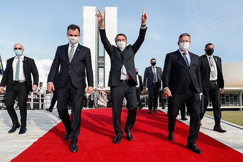 Governo libera valor recorde do orçamento secreto enquanto busca votos para PEC dos Auxílios