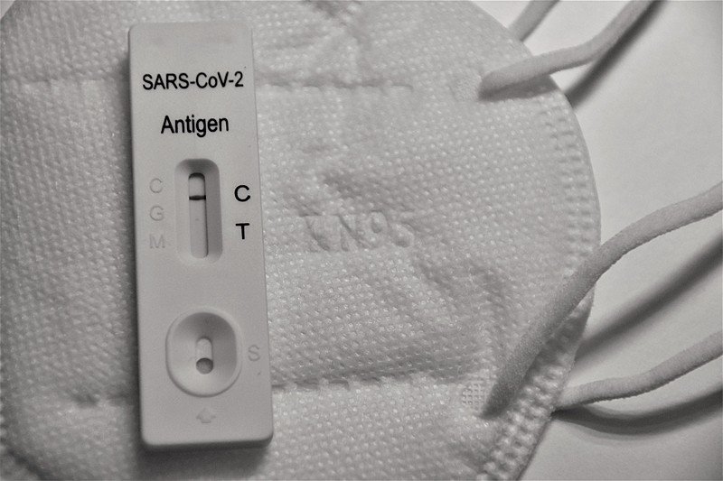 Brasil tem mais de 400 mil casos de covid-19 pela segunda semana consecutiva