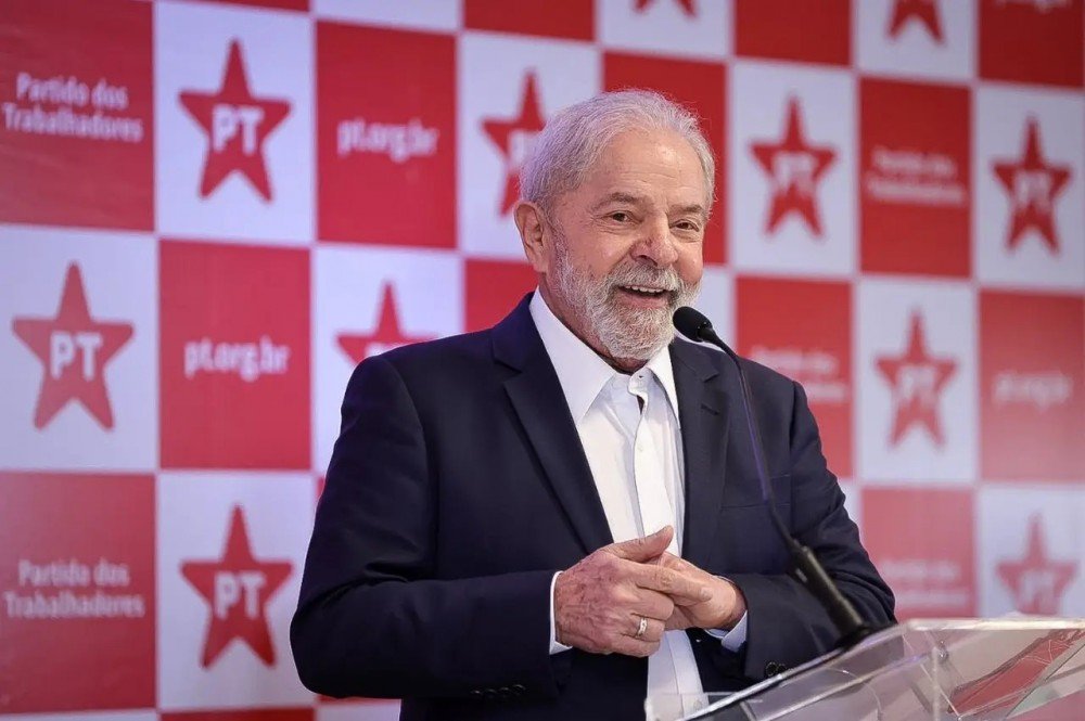 Em entrevista ao Financial Times, Lula diz que 'vai para o céu' se resolver fome e pobreza no Brasil