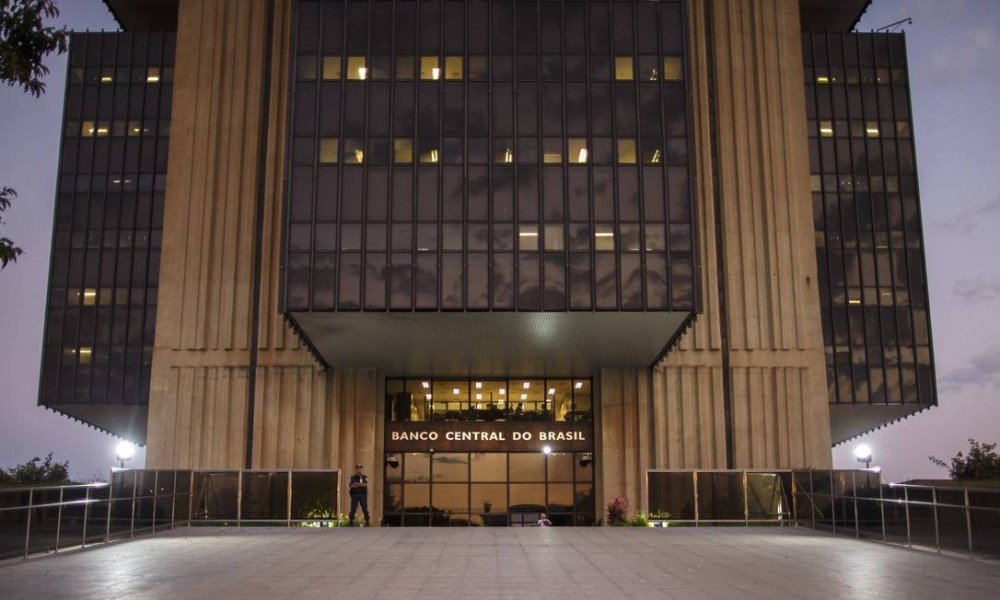 Atividade econômica cai 0,11% em maio, revela o Banco Central