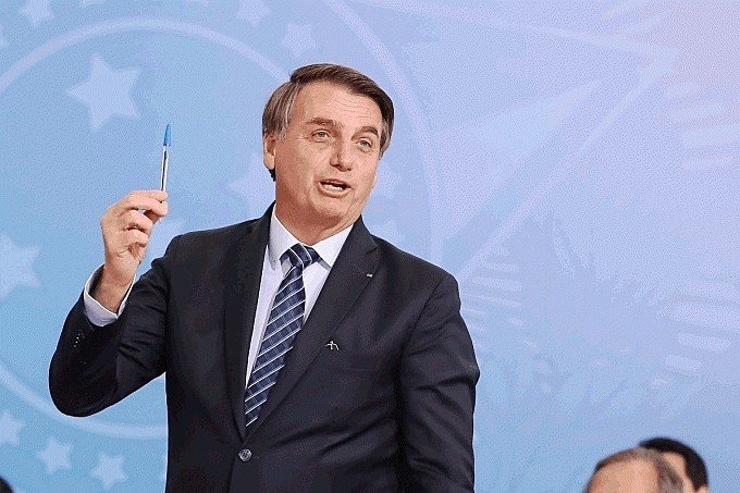 Bolsonaro deve ser primeiro presidente eleito a não corrigir tabela do Imposto de Renda