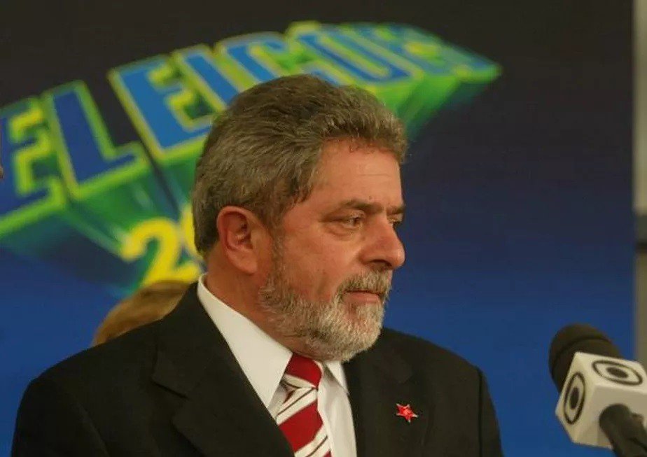 Campanha de Lula reafirma que petista irá aos debates