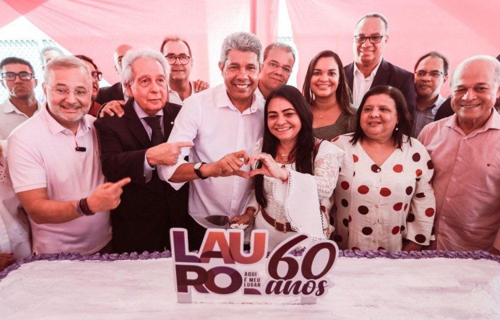 No aniversário de Lauro de Freitas, Jerônimo assegura nova estação do Metrô na cidade