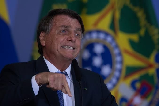 Diante da derrota iminente frente a Lula, Bolsonaro busca acordo para não ser processado