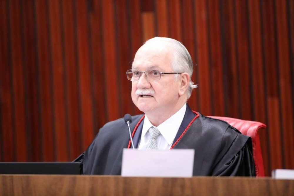 Em recado a Bolsonaro, Fachin diz que quem ataca resultado das urnas age por interesse próprio e falta de aptidão para se eleger