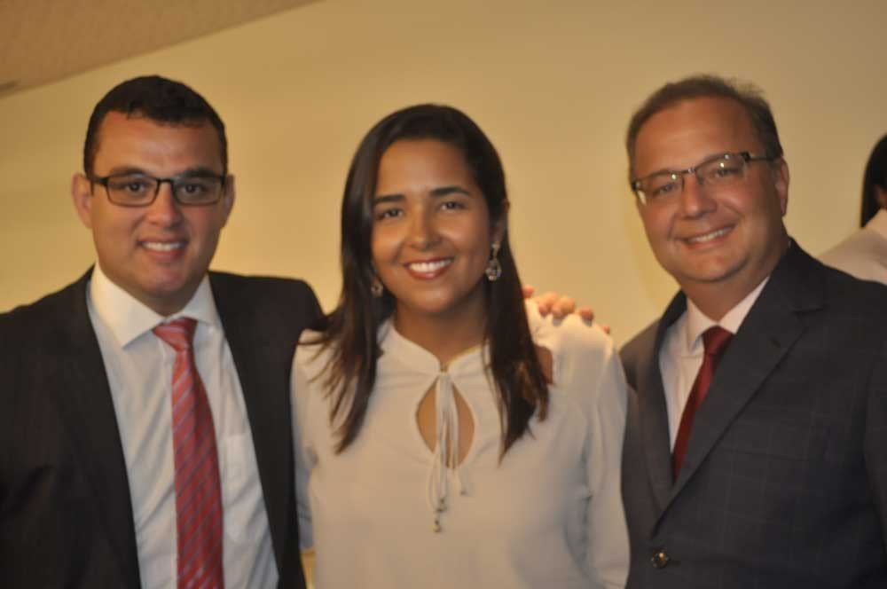Prefeita de Cardeal da Silva assina protocolo de intenção com o Governo Estadual