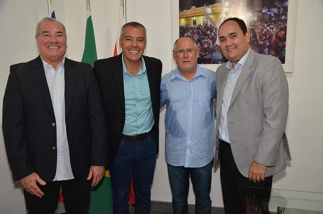 Dando novo oxigênio ao governo, Joaquim Neto dá posse aos novos secretários nesta segunda-feira (16)