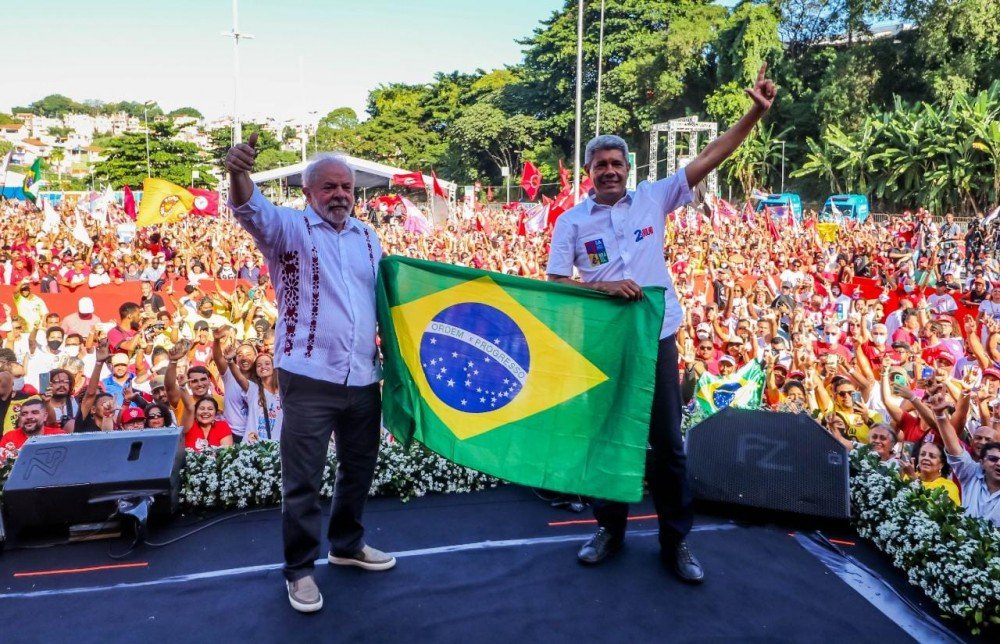 ACM sempre foi anti-Lula. Tenta, agora, forçar uma aproximação por motivos eleitoreiros