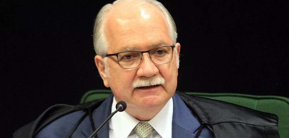 Fachin diz que história vai diferenciar defensores da democracia dos cúmplices do populismo autoritário