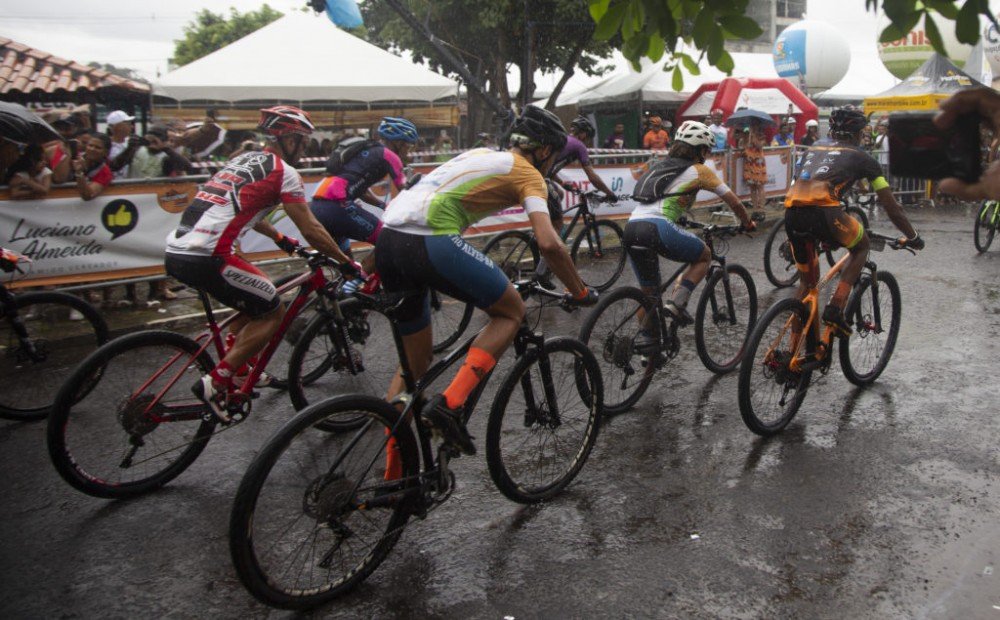 Com apoio da Prefeitura, os eventos esportivos Marathon Bike e Marathon Night Run agitam Alagoinhas neste final de semana