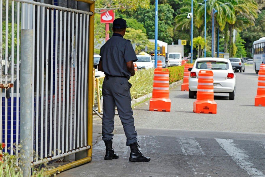 Instituições federais em alerta diante de corte nas verbas pelo MEC