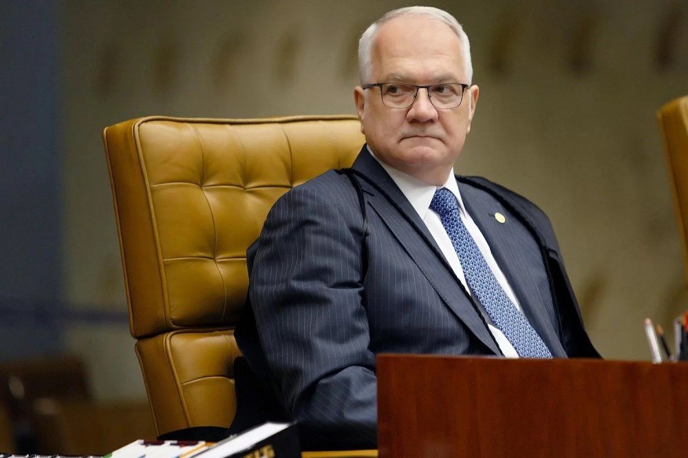 Fachin: ataques que buscam desestabilizar 'tabuleiro democrático' ofendem a Constituição