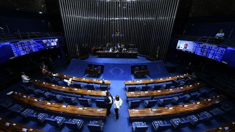 Senado aprova redução na idade mínima para laqueadura
