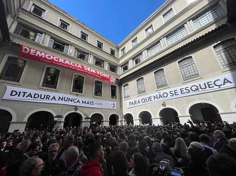 Com 1 milhão de assinaturas, Carta pela Democracia mostrou unidade contra ataques de Bolsonaro