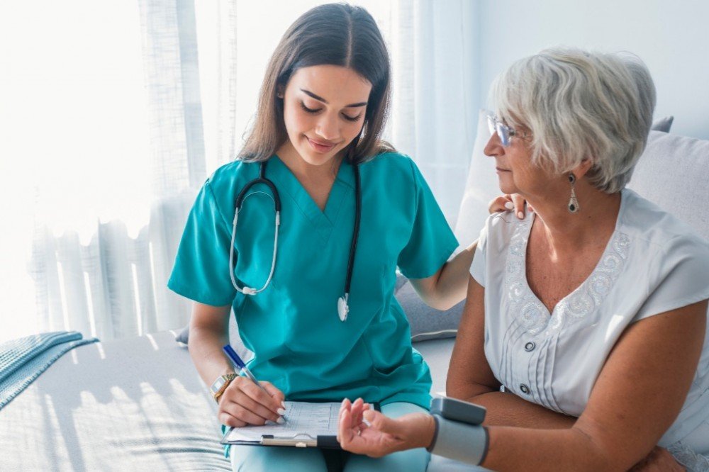 Hospitais apontam risco ao setor com piso de enfermeiro