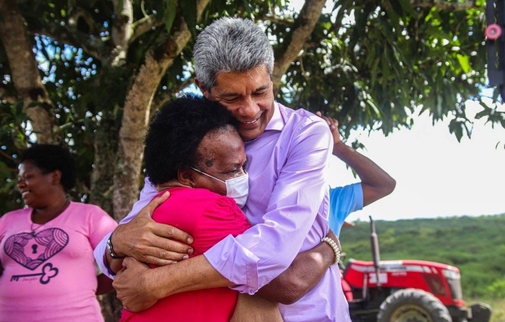 Jerônimo inicia semana em Antonio Cardoso para participar de gravações