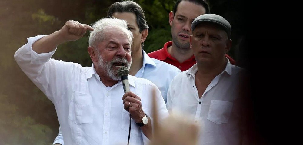 Campanha de Lula apresenta recurso ao TSE contra decisão que manteve no ar fake news que liga ex-presidente ao PCC