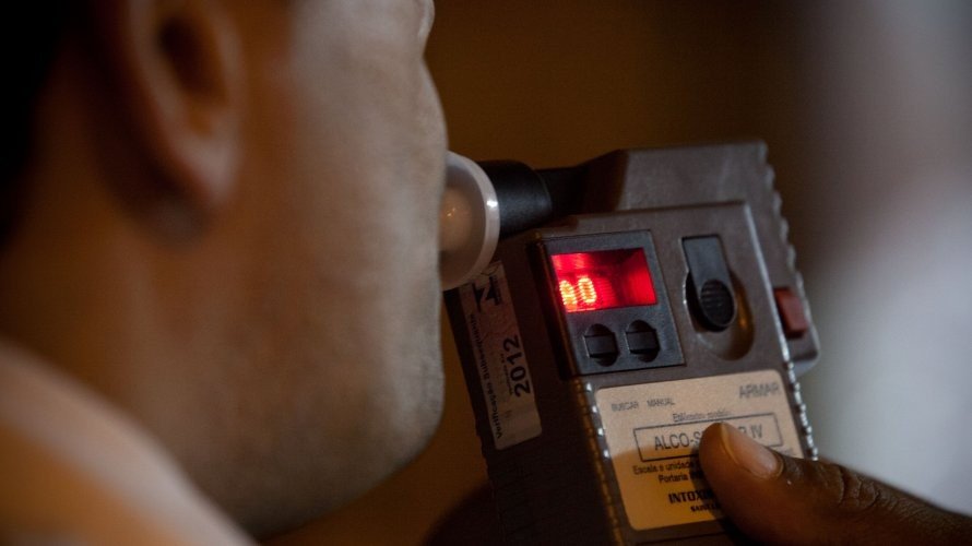 Entra em vigor lei que aumenta pena para motorista embriagado