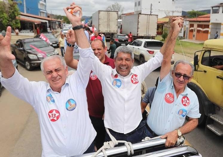 Caravana do 13 é recebida com festa na Terra da Carne do Sol