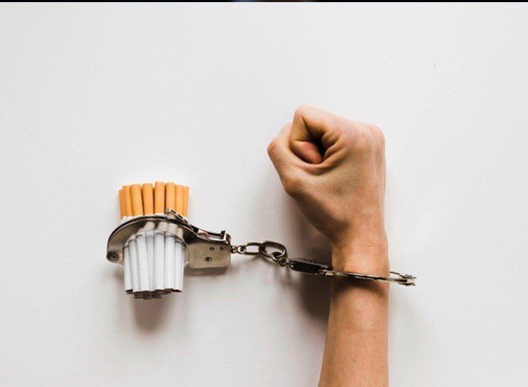 Cuidado com a mente não pode ser ignorado no combate ao fumo