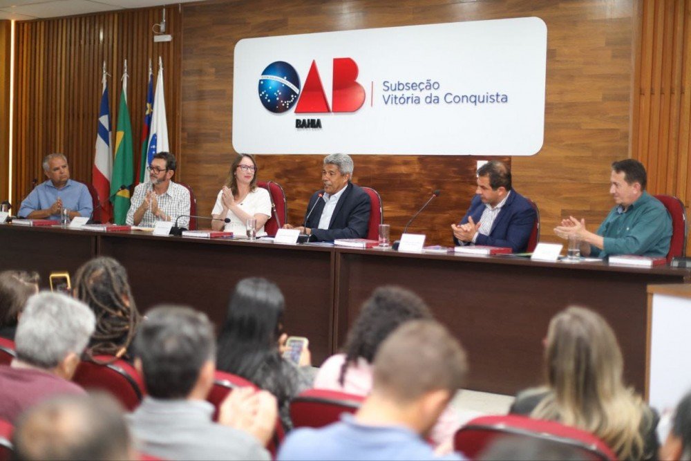 Em encontro com empresários, Jerônimo afirma que não medirá esforços para dinamizar ainda mais economia de Vitória da Conquista e região