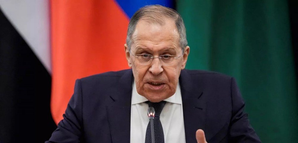 Na era atual, a Rússia é obrigada a confiar nas próprias forças, diz Lavrov