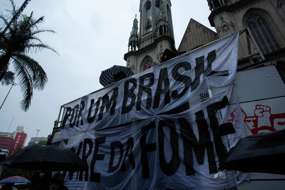 Brasil cai três posições no ranking de desenvolvimento humano da ONU