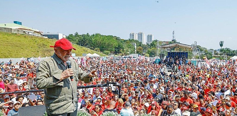 Lula lidera com 41% e Bolsonaro tem 35% das intenções de voto, diz nova pesquisa FSB/BTG