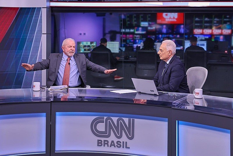 CNN: Lula diz que vai investir para recuperar a economia, respeitando o meio-ambiente