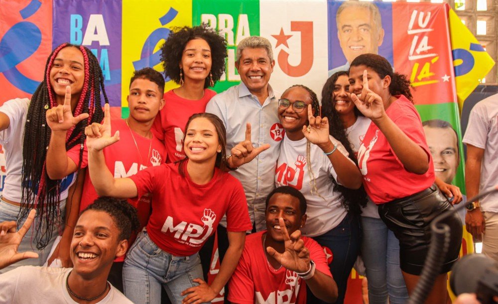 Bahia alcança melhor desempenho da série histórica do IDEB, enquanto rede municipal de Salvador cai