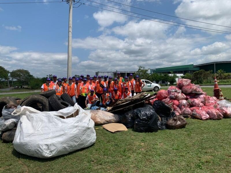 Duas toneladas de resíduos são recolhidas em mutirão de limpeza