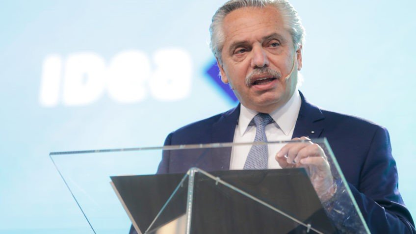 Argentina formaliza pedido para entrar no Brics