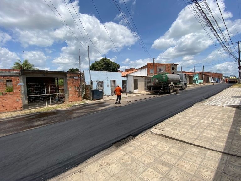 Rua do Avião e Margem da Linha do Barreiro recebem obras de requalificação asfáltica