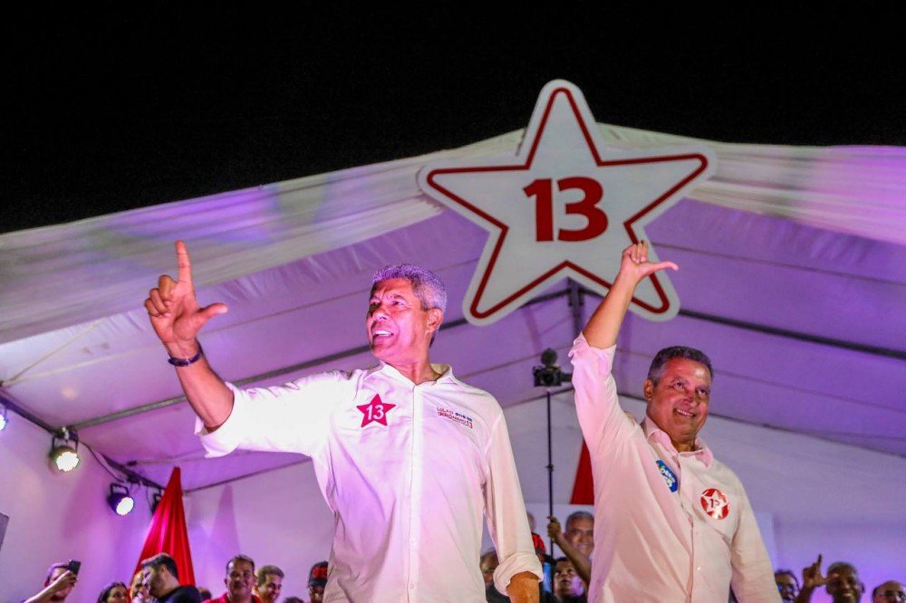 “As grandes obras de Salvador quem fez foi o governo do Estado”, ressalta Jerônimo