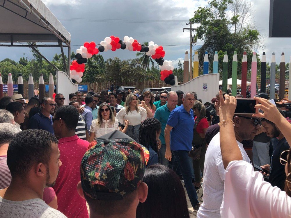 Inaugurada hoje a primeira escola construída na Comunidade Capoeira