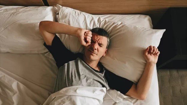 5 horas de sono por noite é limite para boa saúde em maiores de 50 anos, indica pesquisa
