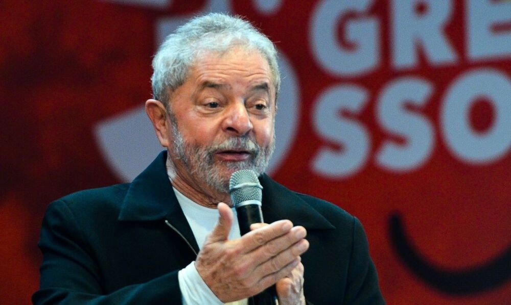Lula diz que vai aumentar o número de universidades no Brasil