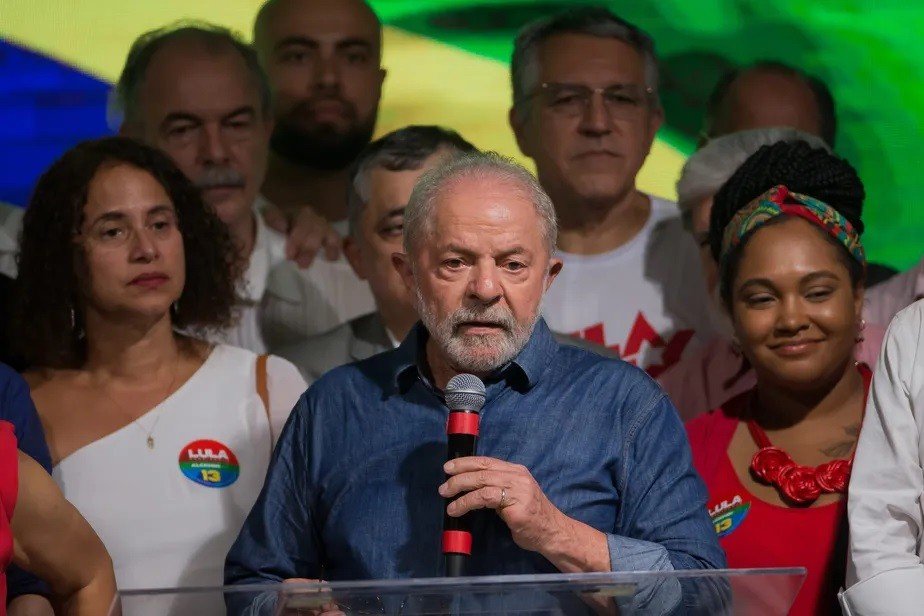 Lula quer 'PEC da reconstrução nacional' para Auxílio a R$ 600, reajuste real do mínimo e isenção do IR para quem ganha até R$ 5 mil