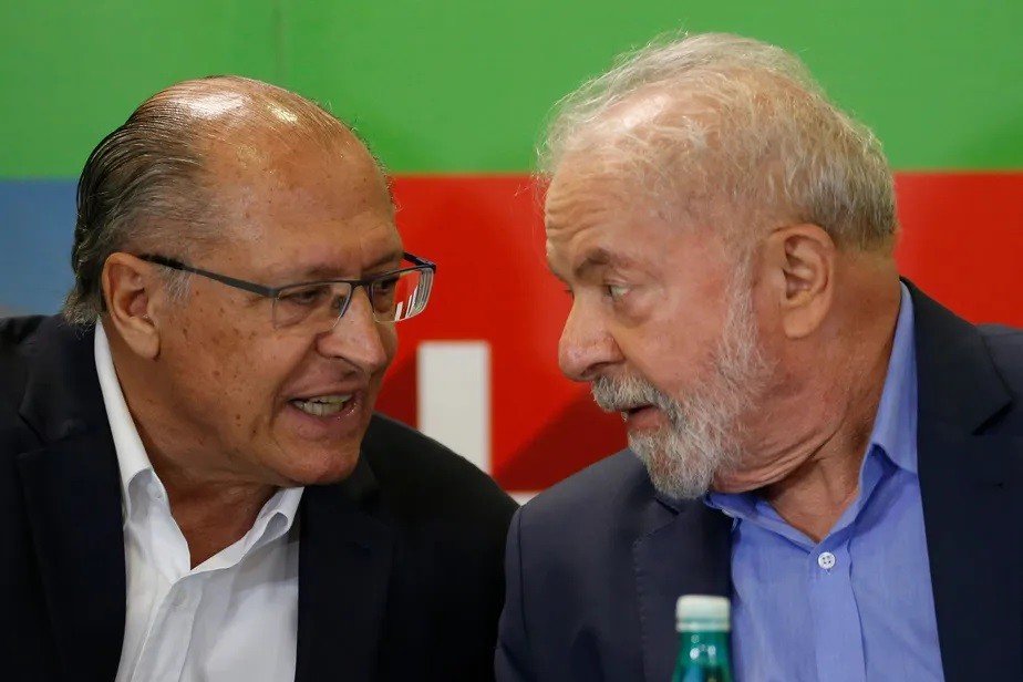 Lula avalia ‘junta política’ para conduzir transição de governo