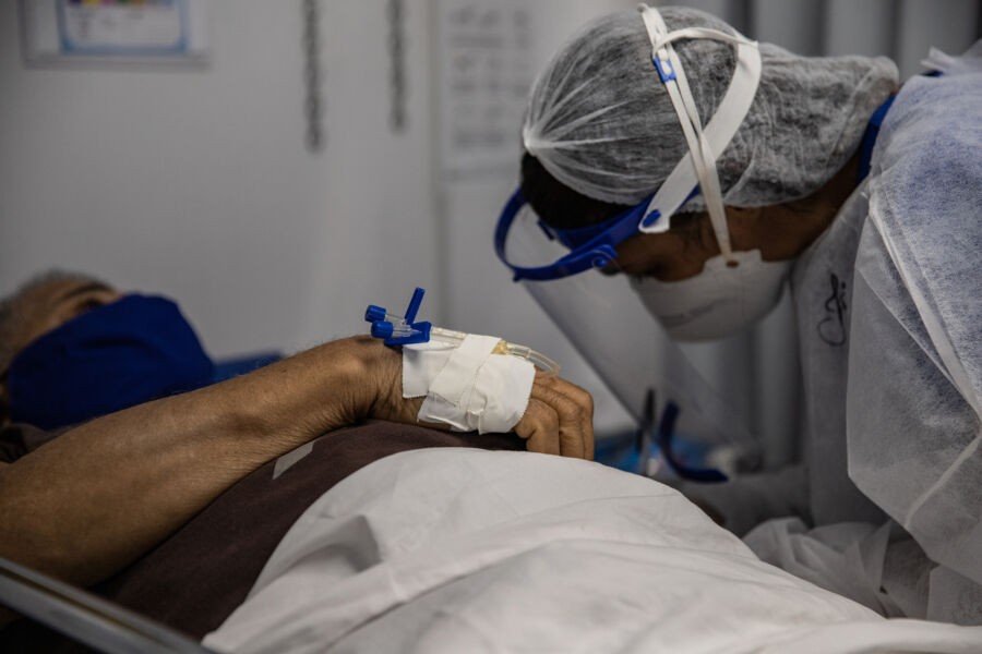 Apesar de alta de casos, nova variante ainda não está na Bahia