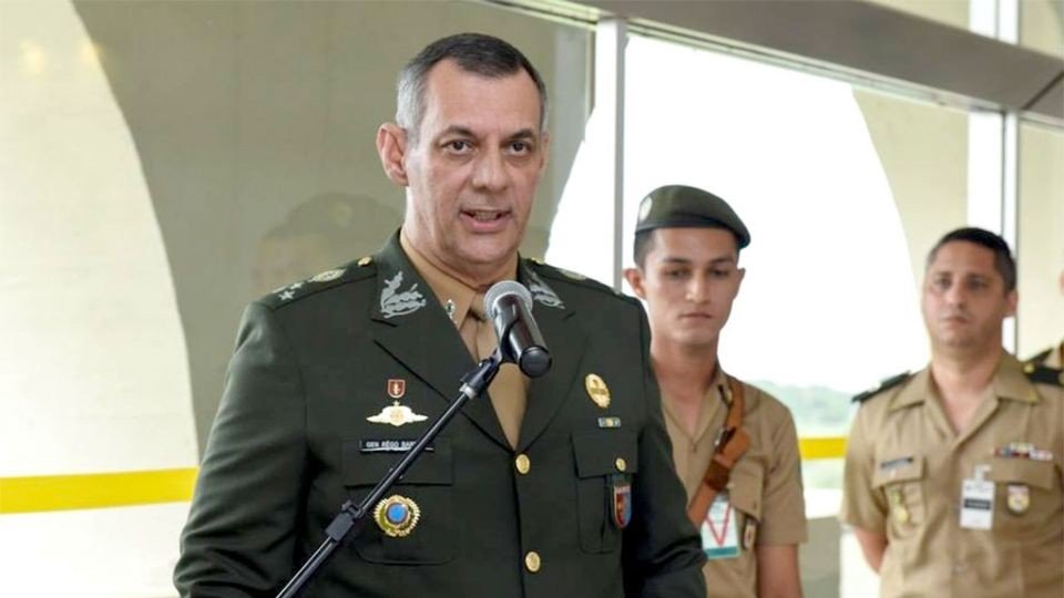General Rêgo Barros, ex-porta voz de Bolsonaro, detona atos golpistas: 
