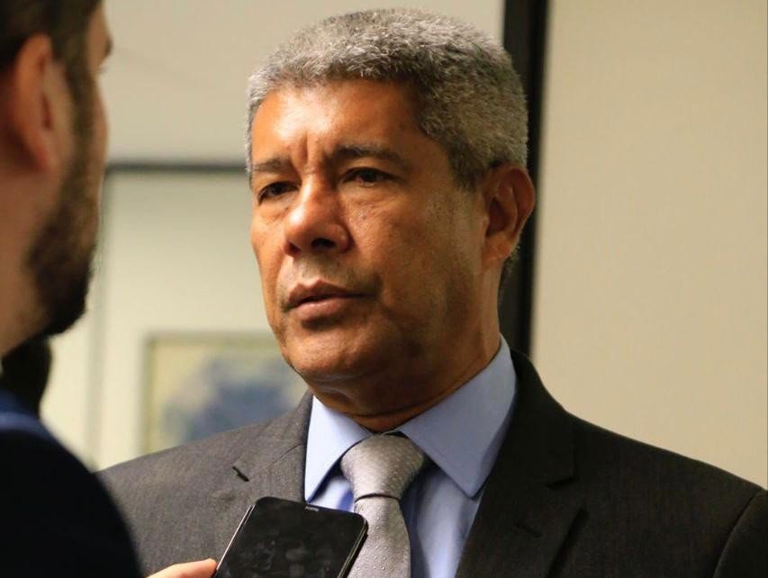 Jerônimo celebra Proclamação da República e fala sobre reconstrução do Brasil