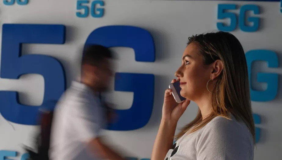 Anatel antecipa para janeiro entrada de mais 420 municípios no 5G