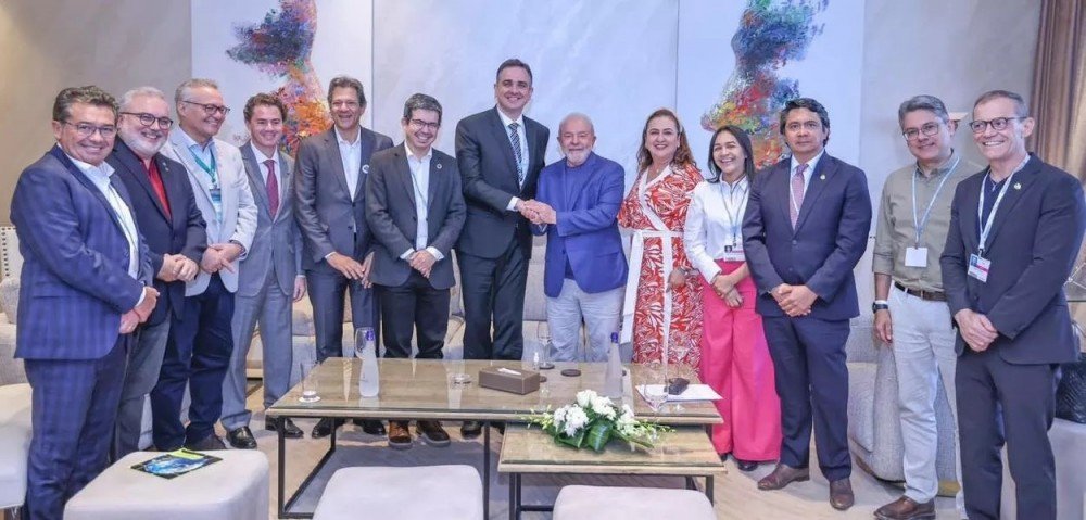 Lula recebe Carta da Amazônia e promete foco total contra o desmatamento ilegal