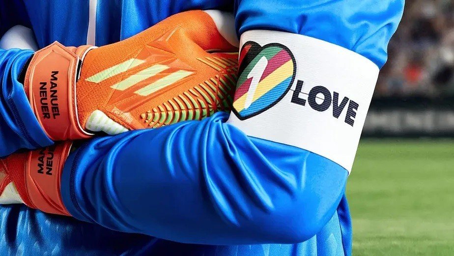 Sete seleções europeias desistem de usar braçadeira 'One Love' em apoio à causa LGBTQIAP+