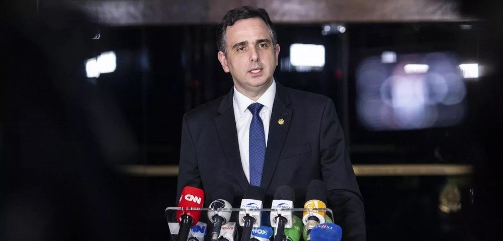 Pacheco pauta votação da PEC da Transição para quarta-feira