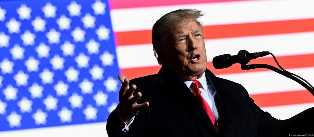 Trump é alvo de críticas após sugerir ignorar Constituição