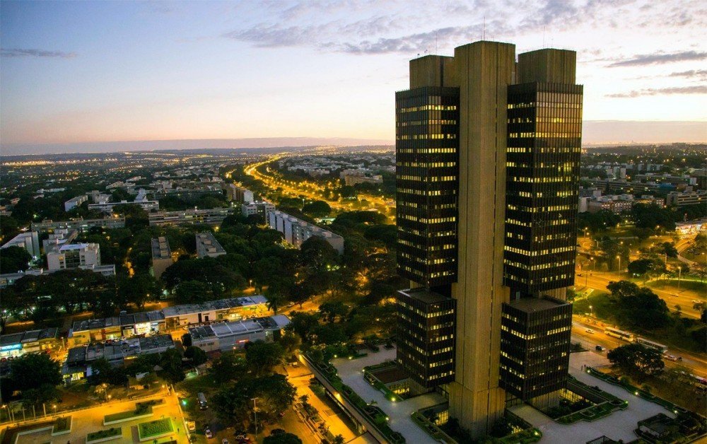 Copom mantém juros básicos da economia em 13,75% ao ano