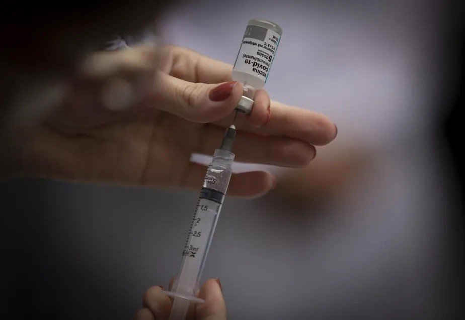 Covid-19: o que você precisa saber sobre a chegada das novas vacinas e a campanha de 2023