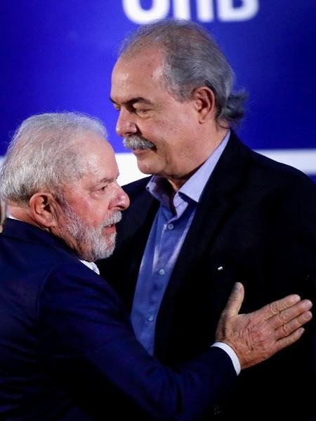 Lula anuncia Aloizio Mercadante como futuro presidente do BNDES; veja perfil